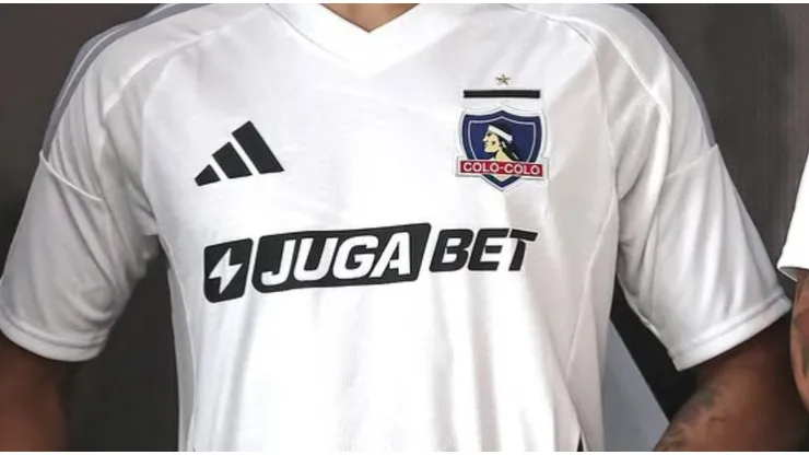 En Colo Colo siguen pensando en el mercado de fichajes.