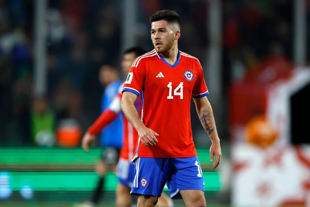 VFM se acerca al Cacique. | Foto: Photosport