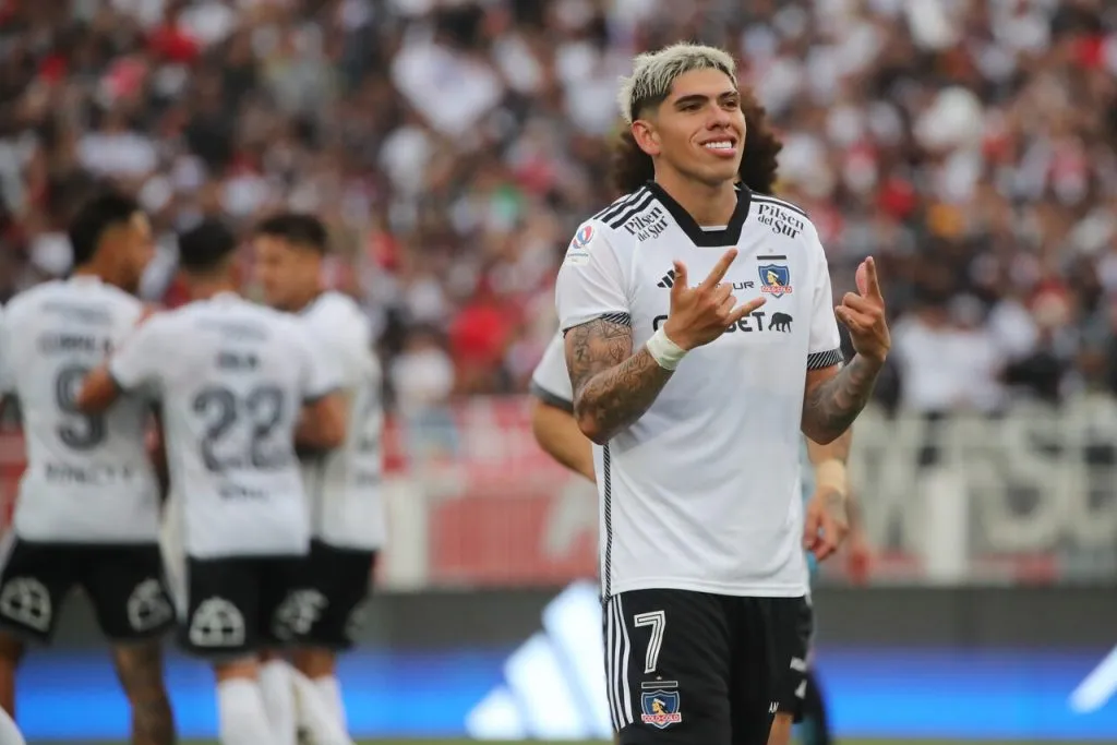 El ex Colo Colo tuvo un aceptable debut en Boca. | Foto: Photosport