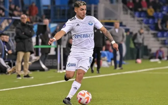 Todo parece indicar que Thompson seguirá en Rusia | FOTO: FC Orenburg