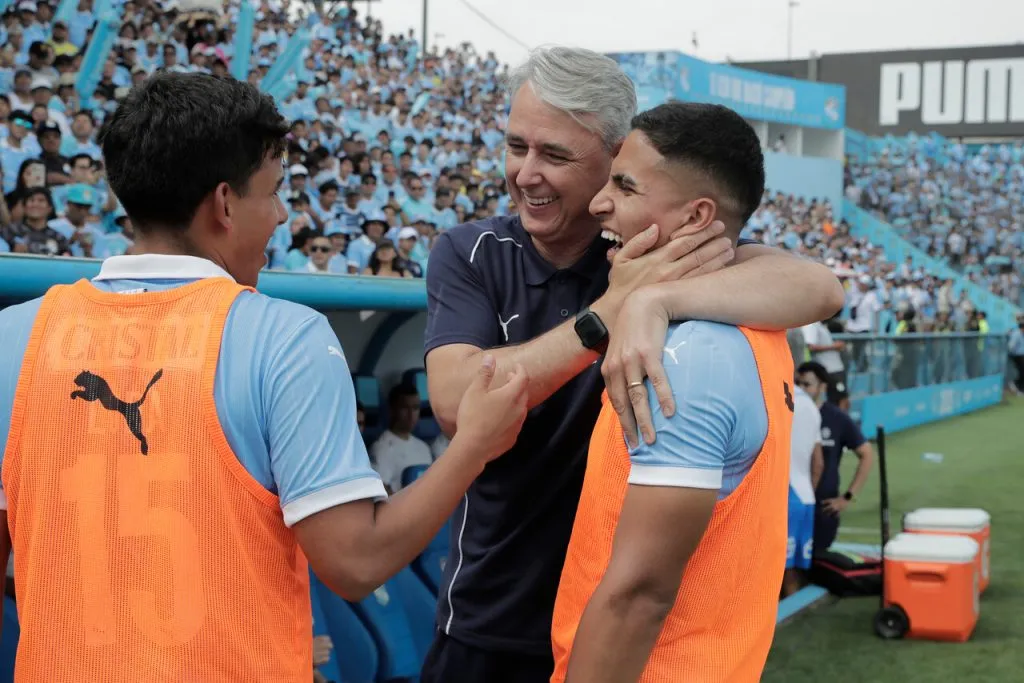 Nunes fue muy bien recibido en su vuelta a Perú | Foto: Photosport