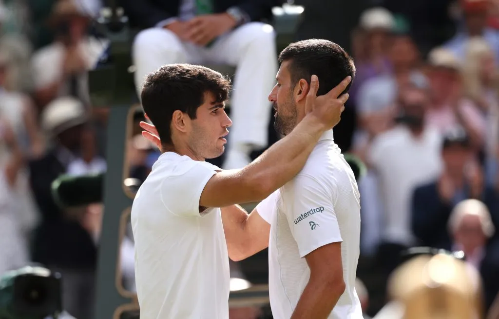 Novak Djokovic lidera el historia ante Carlos Alcaraz por 4-3. El español le ganó dos finales de Wimbledon en 2023 y 2024, pero el serbio venció en la final olímpica del 2024 y en la definición del Masters 1000 de Cincinatti 2023. Nole también ganó en semifinal de Roland Garros 2023 y Alcaraz en semifinal del Masters 1000 de Madrid 2022. (Foto: Getty)