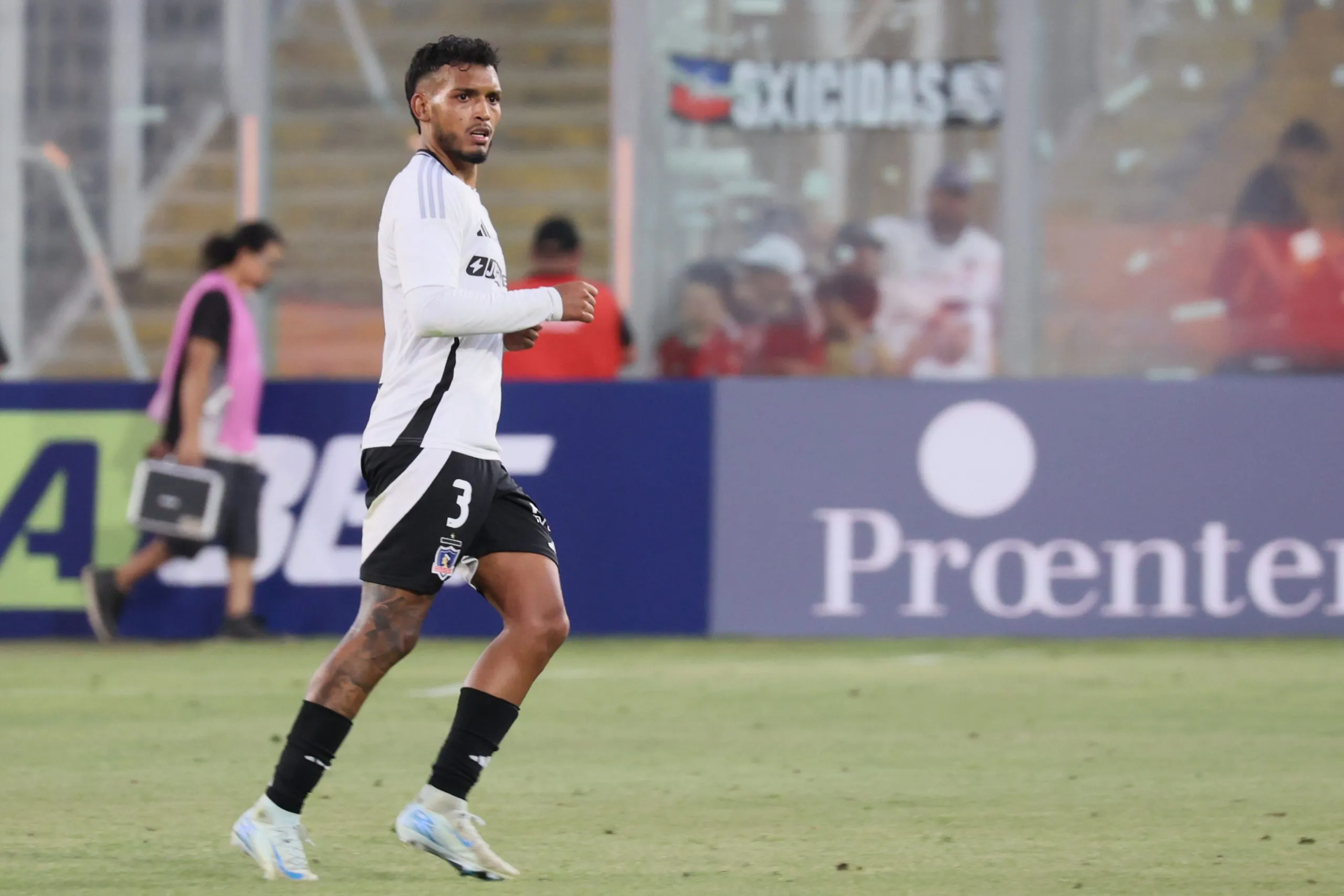 Daniel Gutiérrez siembra dudas en Colo Colo y su futuro es un misterio total (Foto: Dragomir Yankovic/Photosport)