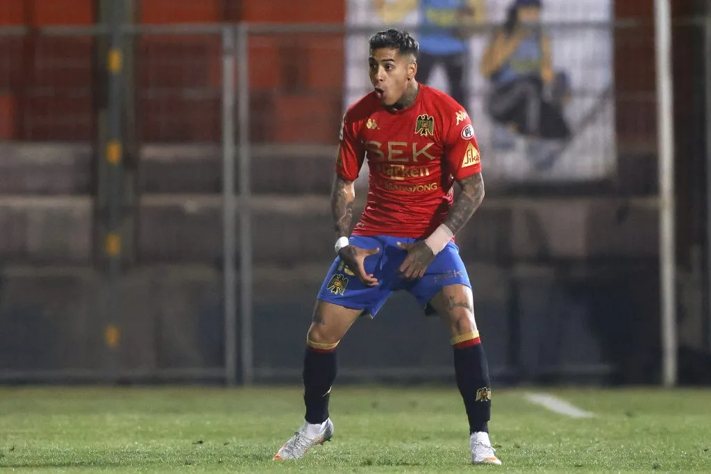 Piñeiro buscaría relanzar su carrera en el fútbol chileno | FOTO: Felipe Zanca/Photosport