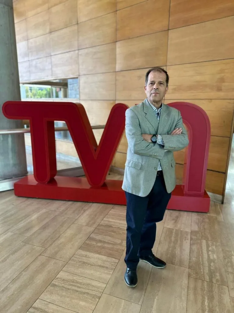 Alejandro Lorca relatará los partidos de la Roja Sub-20 en TVN. (Foto: Alejandro Lorca, TVN)