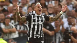 Eduardo Vargas tendría un millonario sueldo en Nacional de Uruguay. (Foto: Getty)