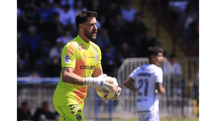 Avisan que Fernando De Paul, portero de Colo Colo, podría cruzar de vereda (Foto: Marco Vasquez/Photosport)