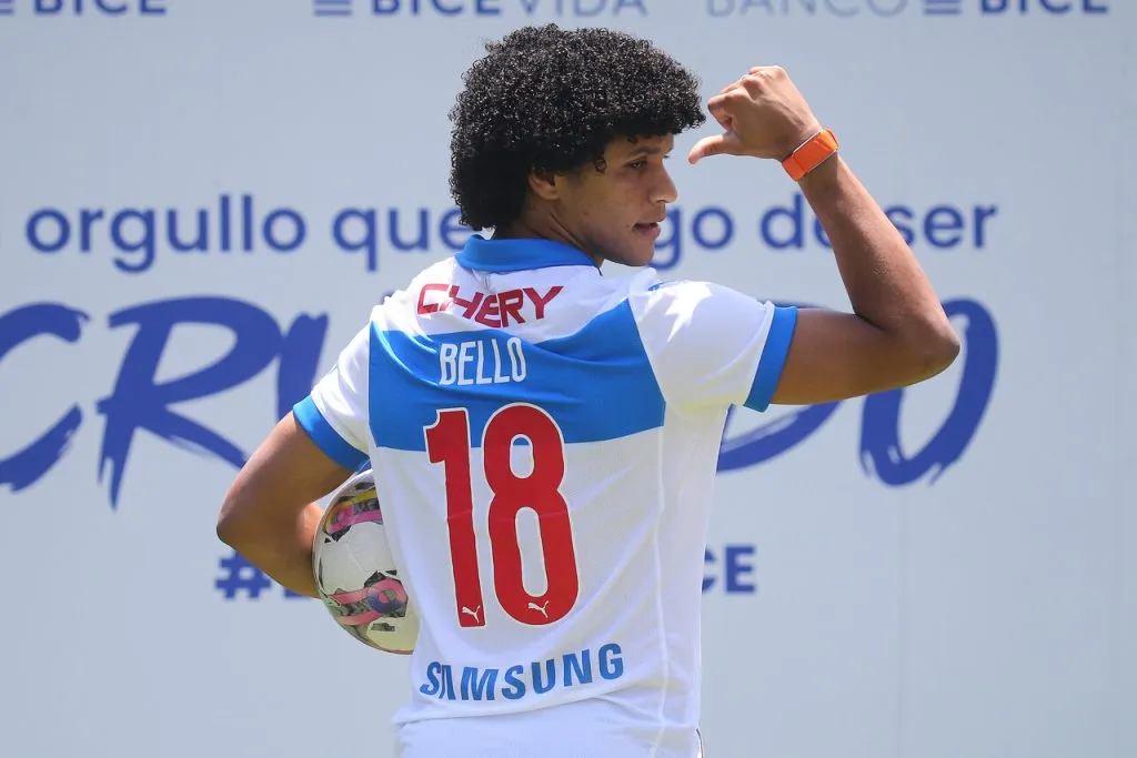 Bello en su presentación en la UC | Foto: Photosport