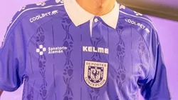 Deportes Concepción presentó sus nuevas camisetas para la temporada 2025.