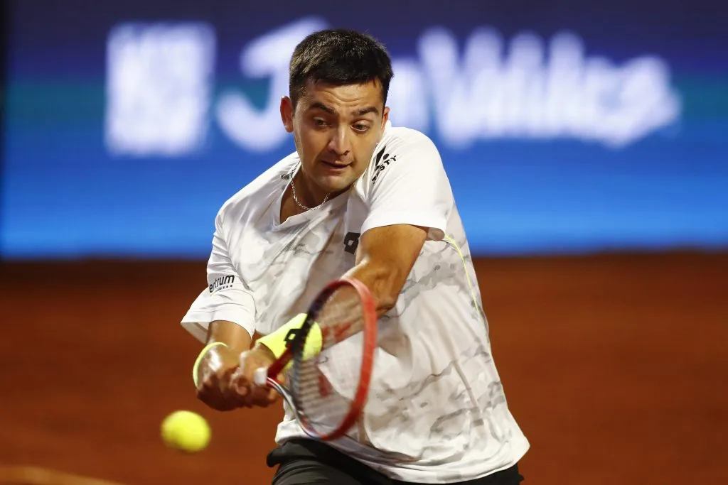 Tomás Barrios Vera va por el título en el Challenger de Punta del Este. (Foto: Photosport)