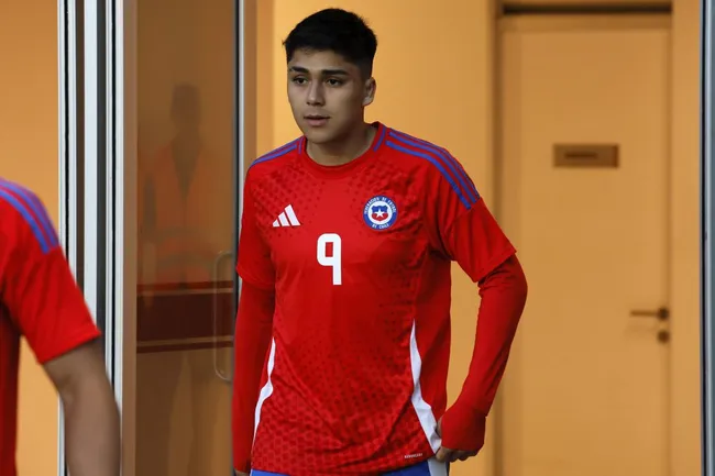 Damián Pizarro ha sumado pocos minutos en Udinese y hoy está enfocado en el Sudamericano Sub-20. En el equipo de Friuli tienen una conversación pendiente con el futbolista para ver si lo mandan a préstamo para la segunda parte de la temporada. (Foto: Photosport)