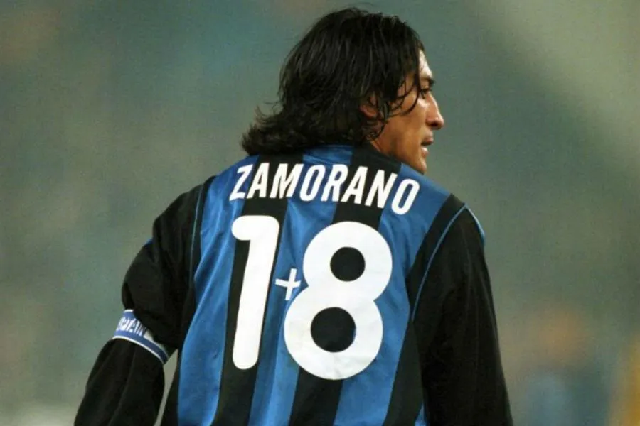 Zamorano y su 1+8 reconocido en el Inter de Milán (Archivo)