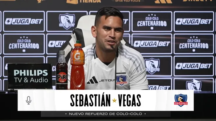 Sebastián Vegas vivió una emotiva presentación en el Cacique. (Foto: Colo Colo TV)