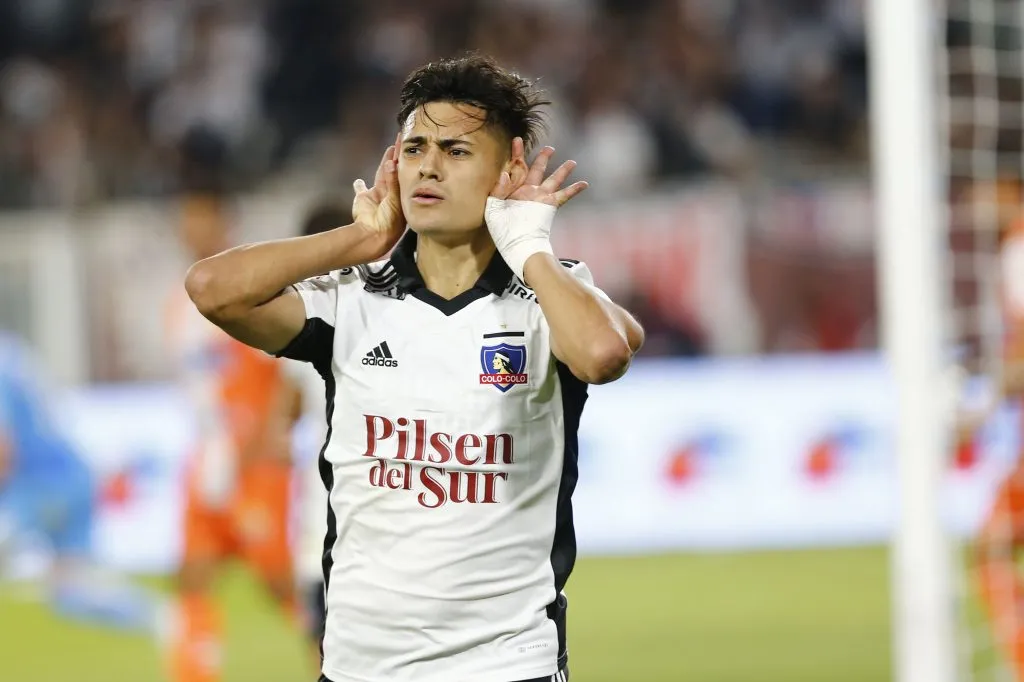 Pablo Solari debutó y se consolidó en Colo Colo antes de volver a Argentina. (Foto: Marcelo Hernández/Photosport)