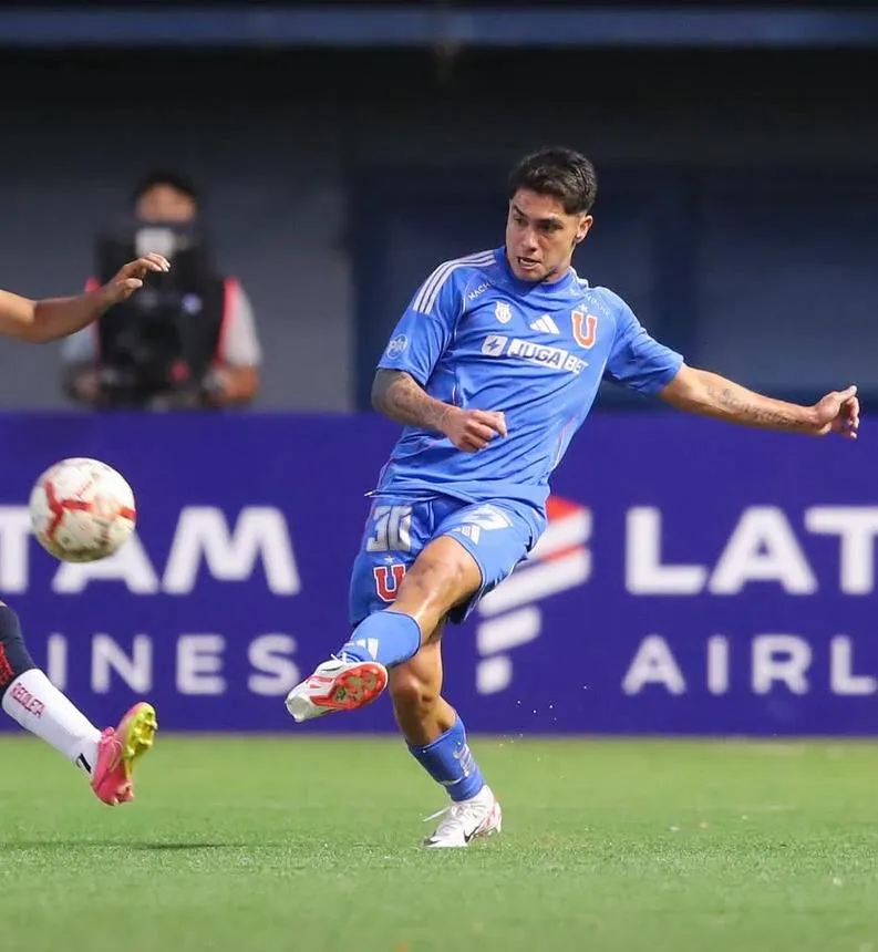 Awad quedó feliz con el ingreso de Montes ante Recoleta (Prensa UCH)