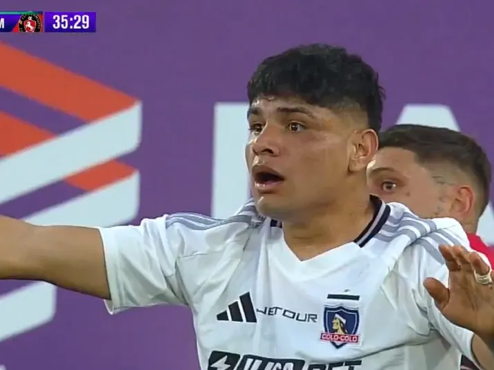 ¿Era penal? la polémica jugada que causó furia en Colo Colo