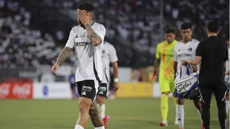 Javier Correa no lo pasa bien en estas últimas semanas en Colo Colo (Foto: Photosport)
