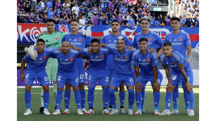 Johnny Herrera detecta donde la U es más que Colo Colo en su conformación de plantel.
