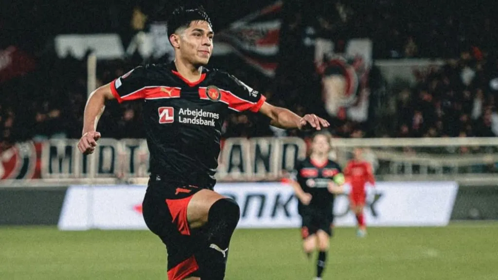 El FC Midtjylland ha recibido jugosas propuestas por Darío Osorio.