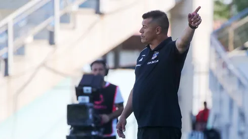 Dos jugadores estarían fuera de Colo Colo tras no ser considerados por Jorge Almirón (Foto: Jonnathan Oyarzun/Photosport)