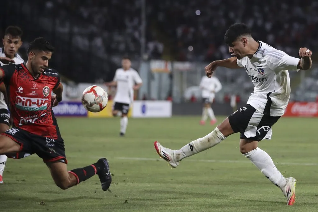 Claudio Aquino cumplió en su estreno con Colo Colo. (Foto: Felipe Zanca/Photosport)