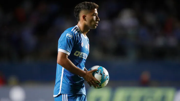 Lucas Assadi tendrá un complejo panorama en Universidad de Chile.
