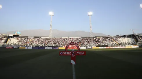 Nuevamente deberán reparar la cancha del Estadio Monumental.