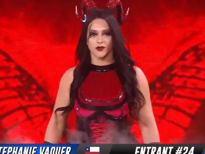 Stephanie Vaquer sorprende al mundo en WWE Royal Rumble 2025