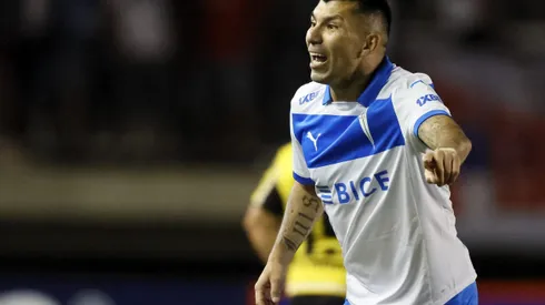 Gary Medel es titular frente a La CAlera (Foto: Andres Pina/Photosport)