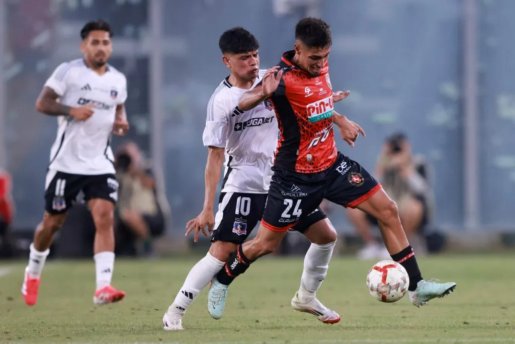 Aquino debutó ante Limache y dejó buenas sensaciones en Colo Colo. | Foto: Photosport