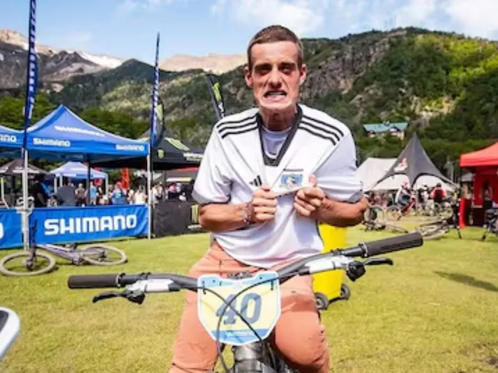 Vidaurre le declara su amor a Colo Colo y revela quién es su jugador favorito