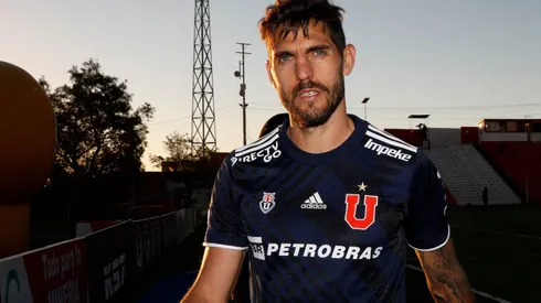 Joaquín Larrivey vestirá su tercera camiseta en nuestro país.