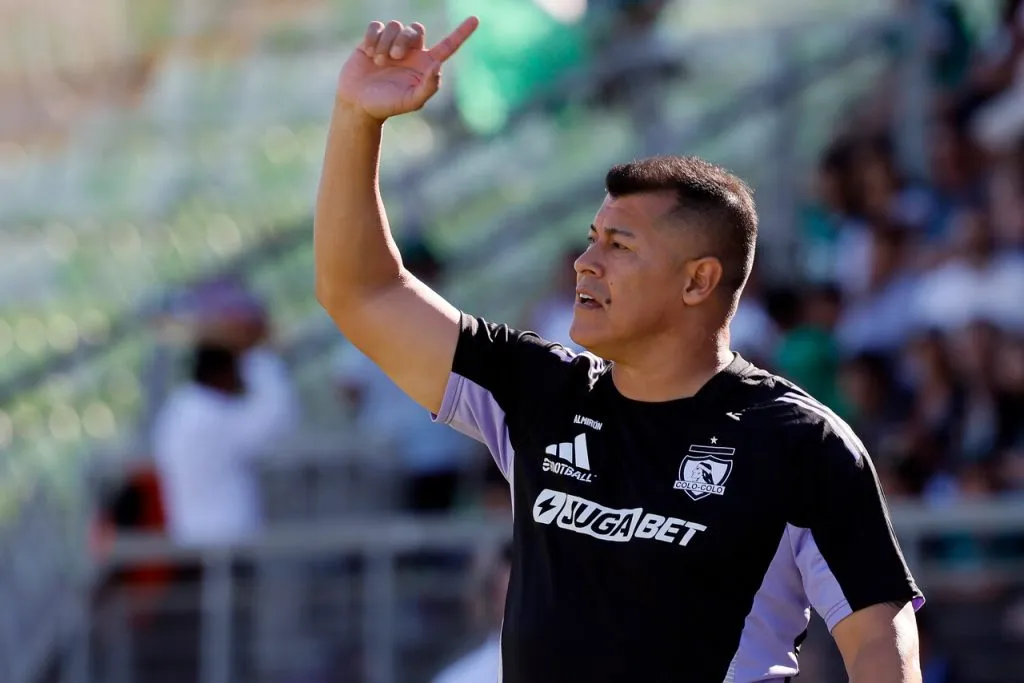 Vegas apuntó a Almirón como clave en su llegada. | Foto: Photosport