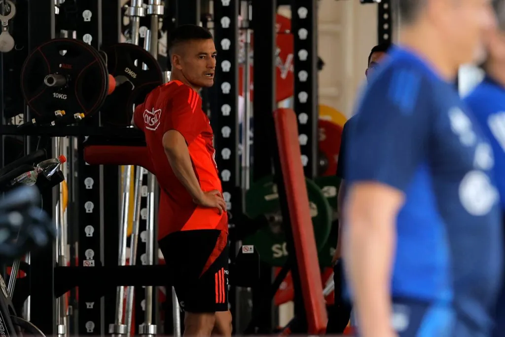 Aránguiz será baja en La Roja. | Foto: Photosport