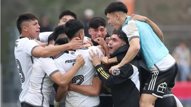 Crack albo deslumbra a Almirón.