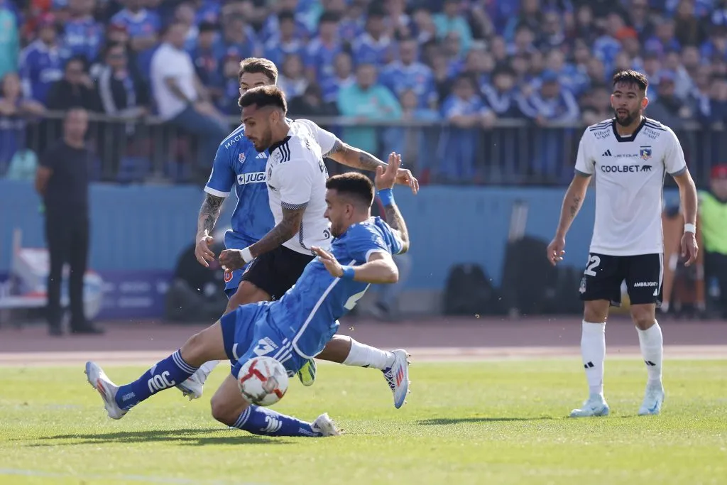 Colo Colo y la U se tendrán que ver las caras por la Supercopa | FOTO: Pepe Alvujar/Photosport