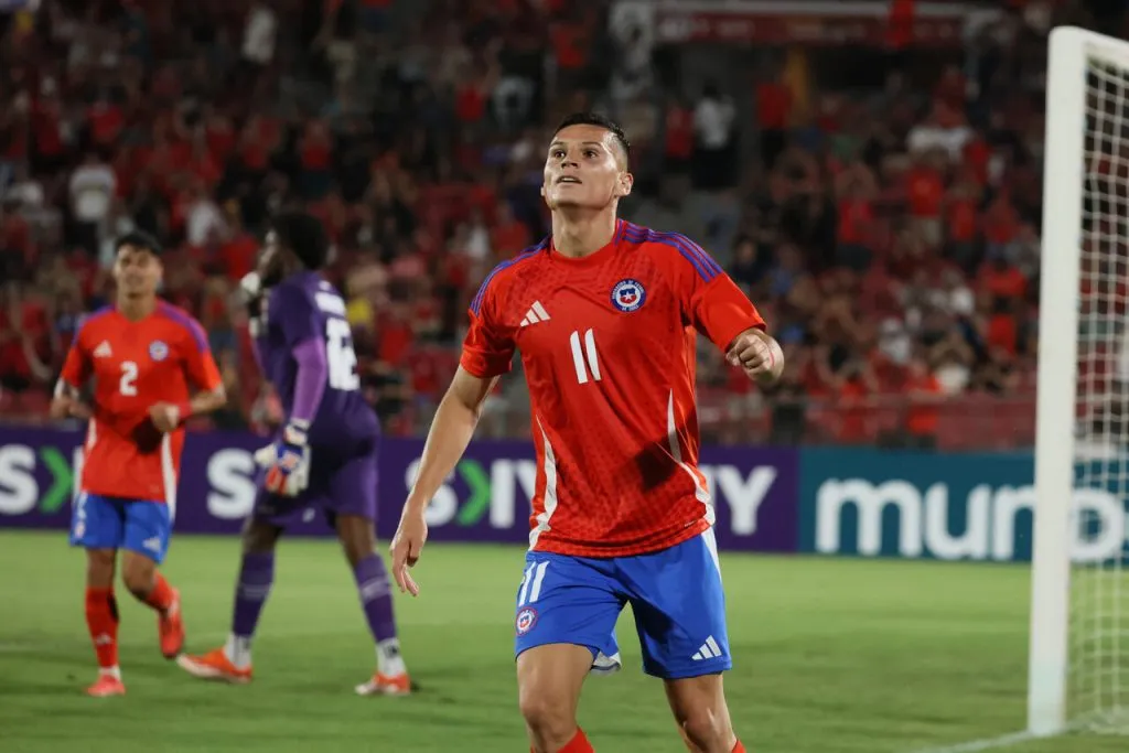 Cepeda suma 3 goles en los últimos 2 partidos con La Roja. | Foto: Photosport