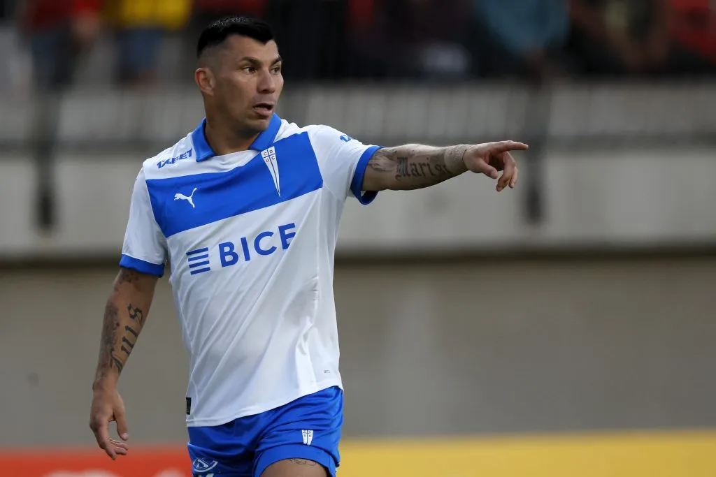 Gary Medel fue titular en empate de Universidad Católica ante Unión La Calera. (Foto: Photosport)