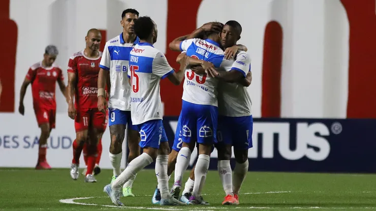 Universidad Católica está en puesto de clasificación a los octavos de final de la Copa Chile. (Foto: Photosport)