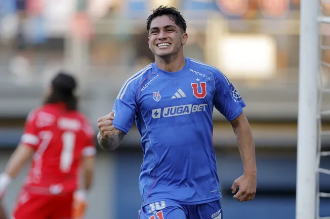 Gonzalo Montes anotó su primer gol oficial por Universidad de Chile.