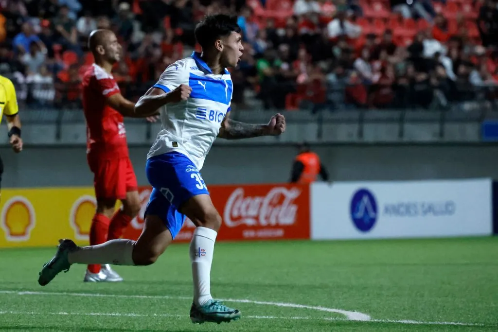 Corral debutó en las redes de la UC. | Foto: Photosport