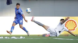 Gustavo Álvarez aprueba el rendimiento de Julián Alfaro.