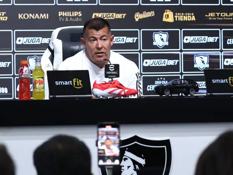 Jorge Almirón contra las autoridades: "Están en el palco con refresco y sanguchito"