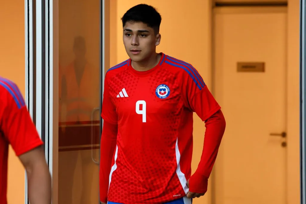 Damián Pizarro es el blanco de las críticas en La Roja Sub 20. | Foto: Photosport