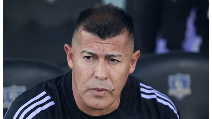Almirón toma una decisión sobre tres jugadores albos.