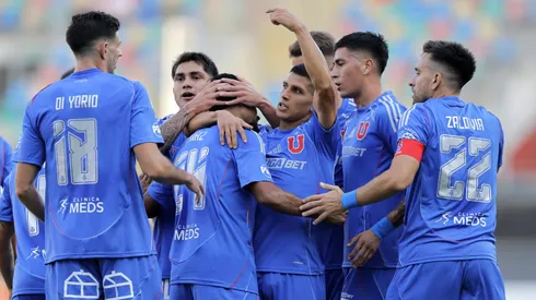 Los jugadores de Universidad de Chile celebran el gol contra Santiago Morning en la Copa Chile 2025.