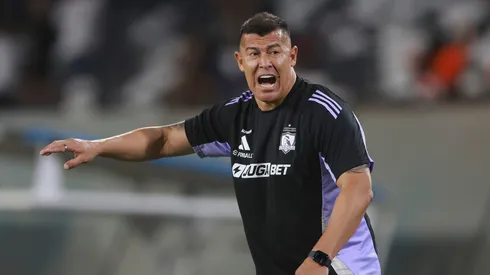 Jorge Almirón puede dar un golpe en la titularidad de Colo Colo.