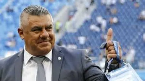 Destrozan la figura del presidente de la AFA, Carlos Chiqui Tapia.