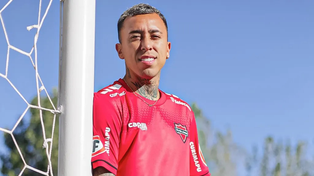 Martín Rodríguez volvió al país y puede debutar contra Universidad de Chile, su antiguo archirrival. Jugó en Colo Colo. (Foto: Ñublense)