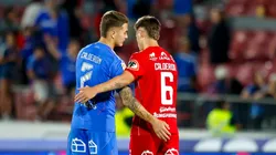 Los hermanos Calderón se midieron dentro de la cancha.